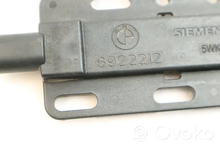 BMW X6 M Antena wewnętrzna 6922212