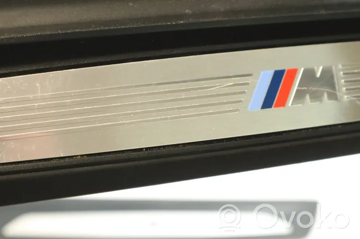 BMW 4 F36 Gran coupe Etuoven kynnyksen suojalista 8051037