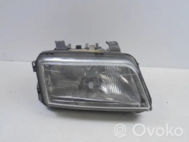 Audi A4 S4 B5 8D Phare frontale 8D0941030B