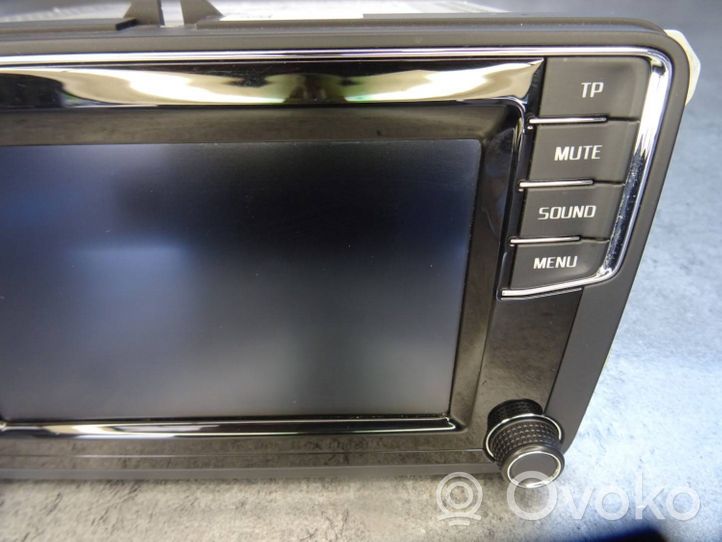 Skoda Yeti (5L) Panel / Radioodtwarzacz CD/DVD/GPS 5L0035200B