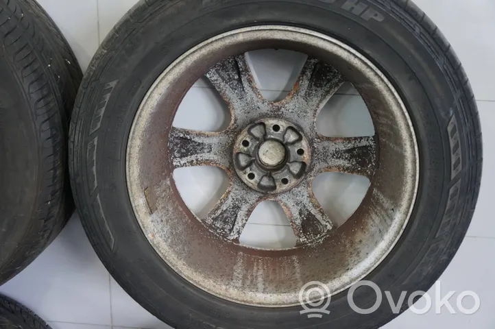 Hyundai Santa Fe R18 alloy rim 