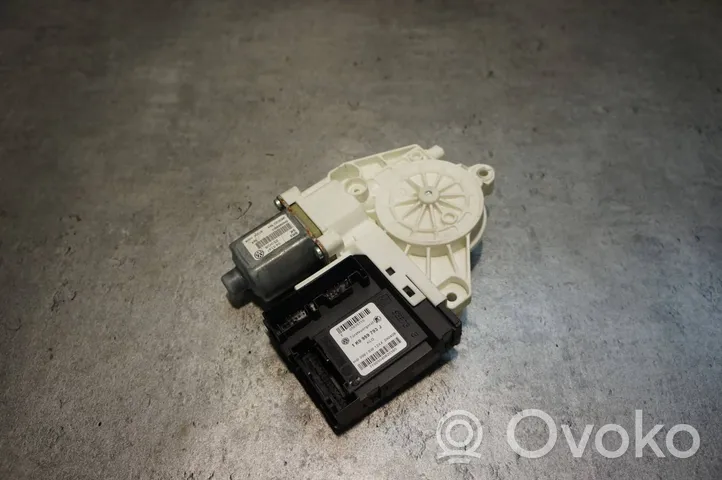 Volkswagen Tiguan Silniczek podnośnika szyby drzwi 5N0959701
