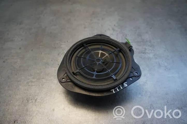 Audi TT TTS RS Mk3 8S Subwoofer-bassokaiutin 8S0035411A