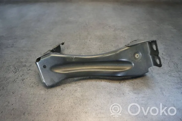 Audi TT TTS Mk2 Supporto di montaggio del parafango 8J0821136F