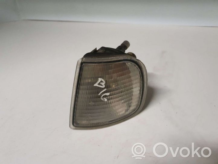 Seat Cordoba (6K) Kierunkowskaz przedni 6R015057