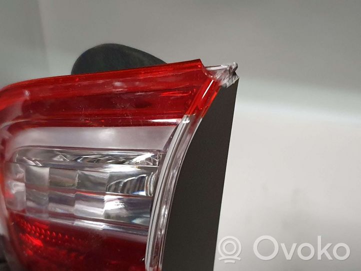 Toyota Camry Lampy tylnej klapy bagażnika 