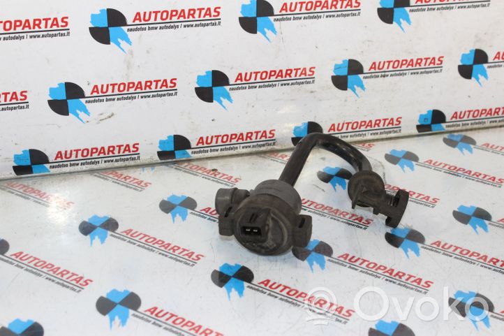 BMW 3 F30 F35 F31 Valvola di depressione 7636142