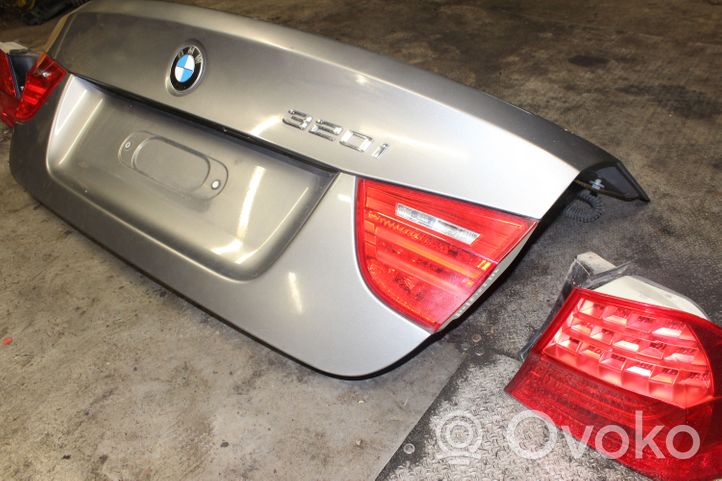 BMW 3 E90 E91 Takaluukun/tavaratilan kansi 7254425