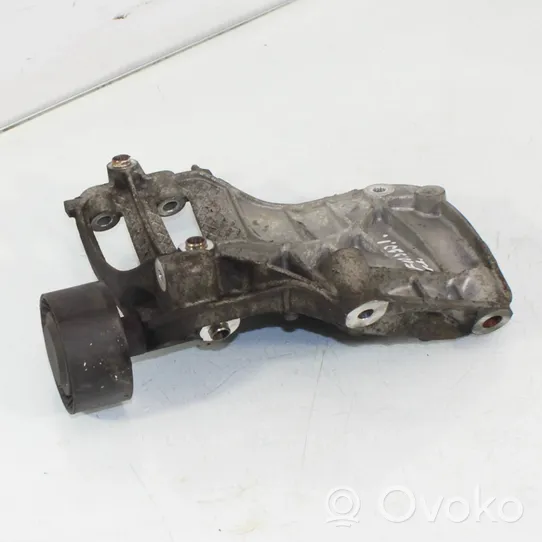 BMW 5 F10 F11 Staffa di montaggio del compressore dell’A/C 7585167