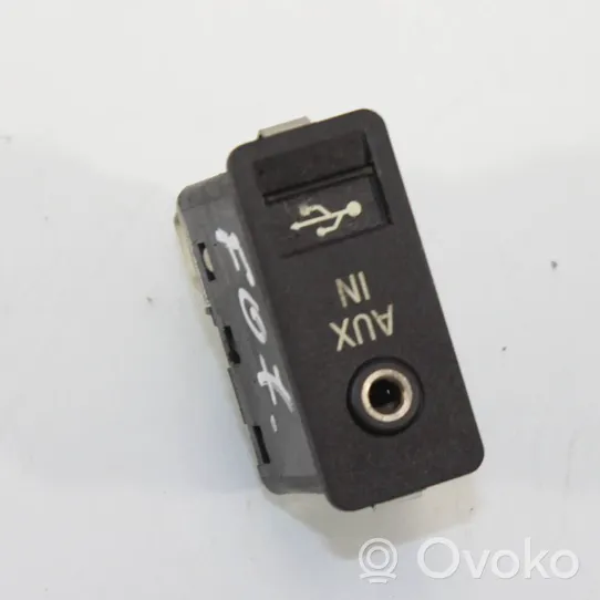 BMW 5 GT F07 Connecteur/prise USB 9129651