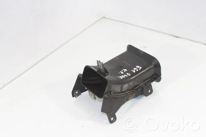 BMW 5 E60 E61 Air intake duct part 7039131