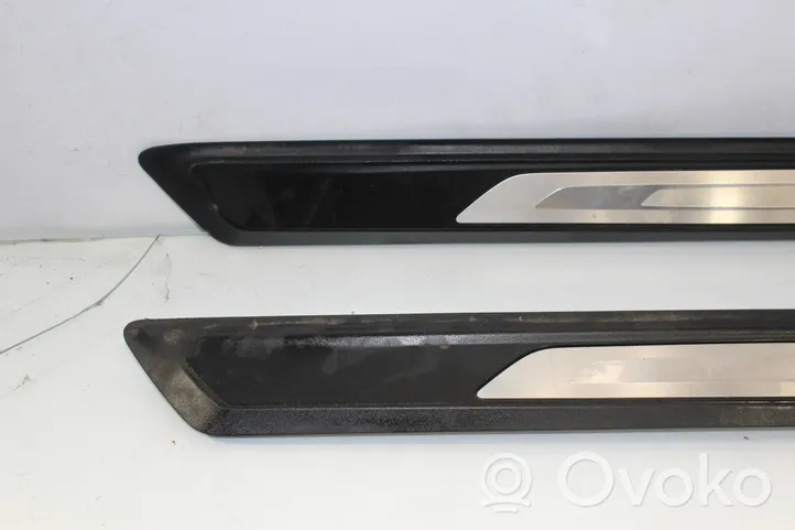 BMW 2 F22 F23 Garniture marche-pieds avant 7397417