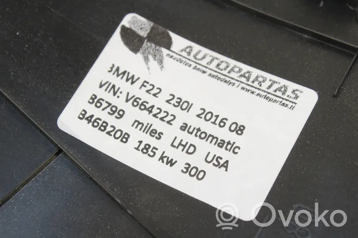 BMW 2 F22 F23 Kita salono detalė 7221900