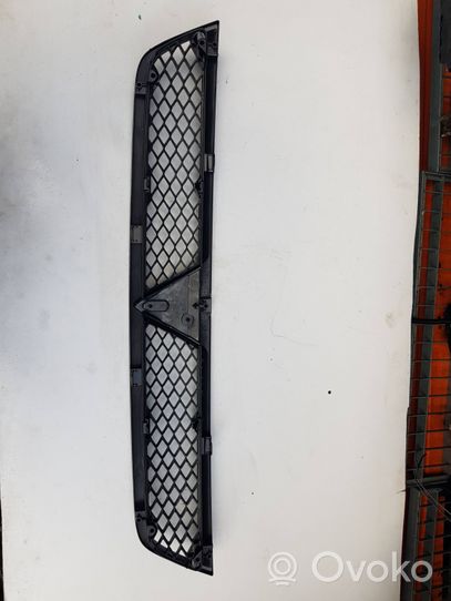 Mitsubishi Lancer X Grille calandre supérieure de pare-chocs avant 7450A610