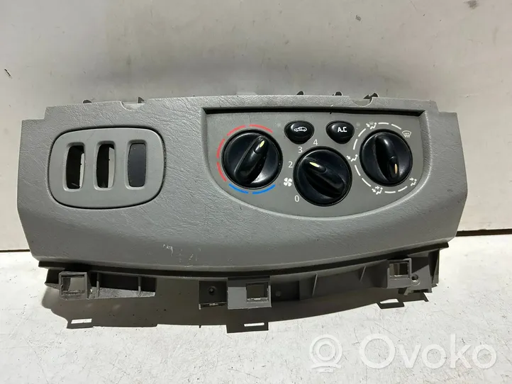 Opel Vivaro Console centrale, commande chauffage/clim 8200004603