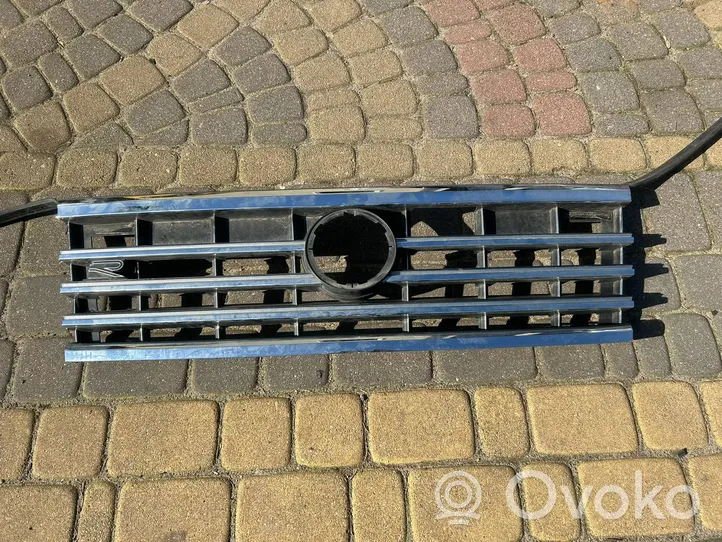 Volkswagen Touareg III Grille calandre supérieure de pare-chocs avant 760853653E