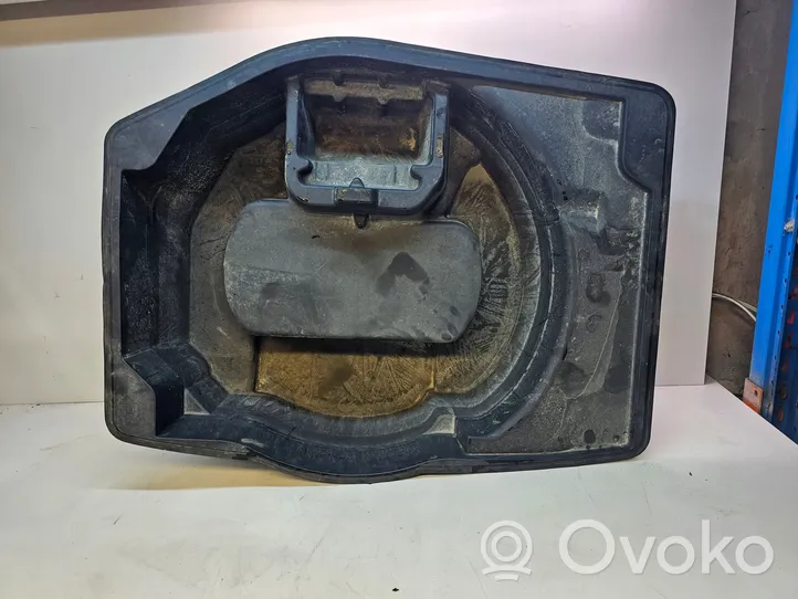 Audi A6 S6 C7 4G Element schowka koła zapasowego 4G9863547B