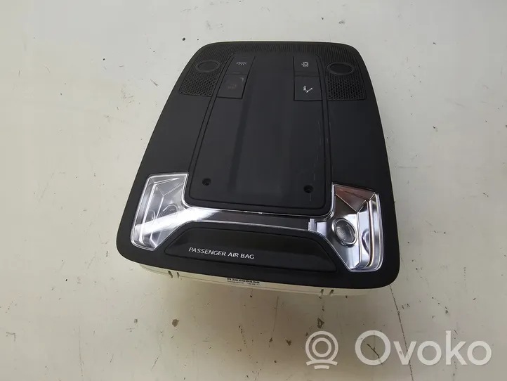 Audi Q3 8U Etuistuimen valo 81A947135S