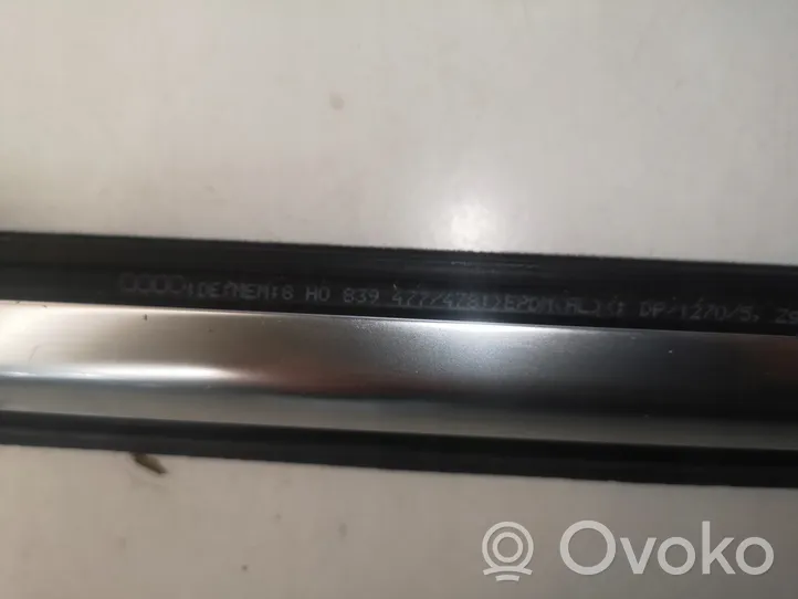 Audi A4 S4 B7 8E 8H Rivestimento vetro lato posteriore 8H0839477