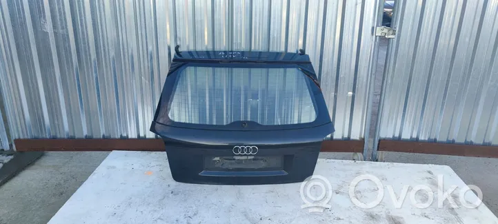 Audi A3 S3 8P Tylna klapa bagażnika 