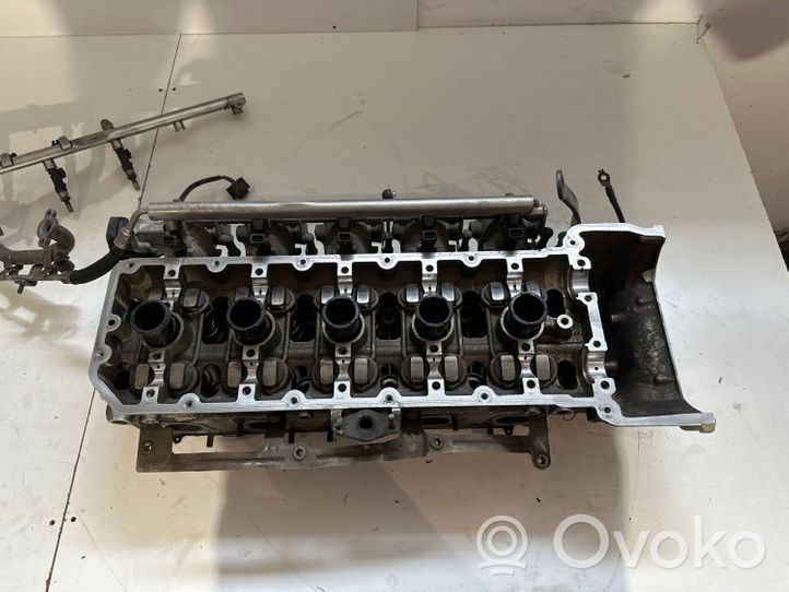 BMW M5 Culata del motor 7833880