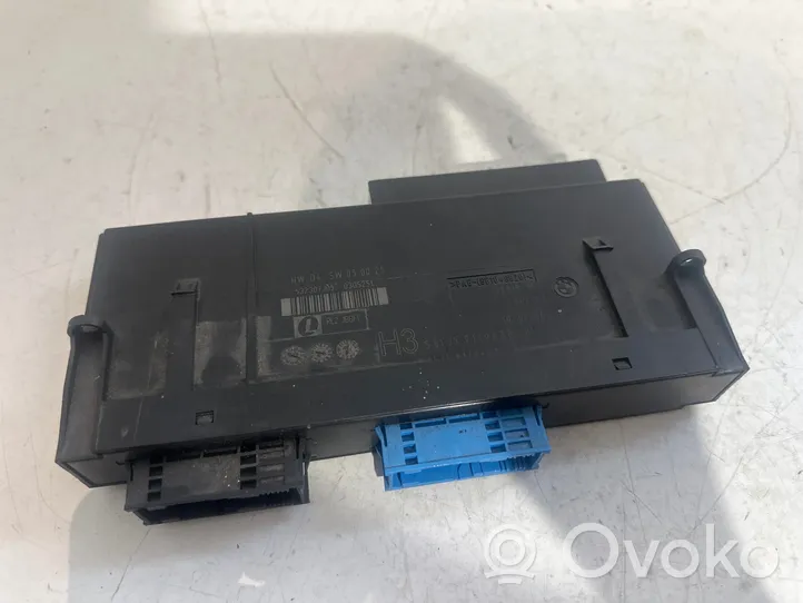 BMW 3 E90 E91 Module confort 10681810