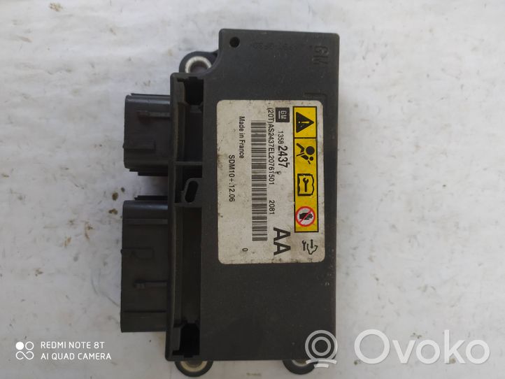 Opel Astra J Turvatyynyn ohjainlaite/moduuli 13582437