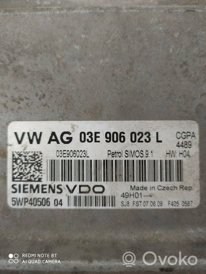 Volkswagen Polo V 6R Sterownik / Moduł ECU 03E906023L