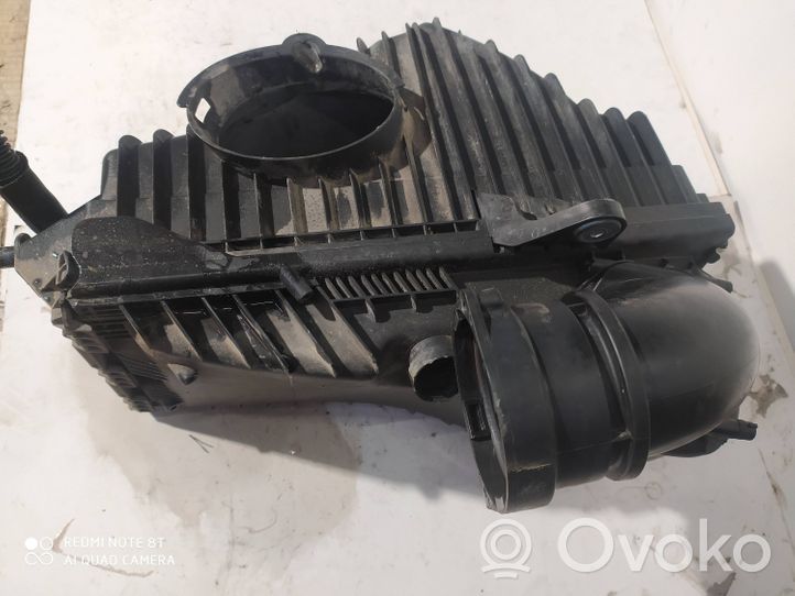 Volkswagen Touareg II Coperchio scatola del filtro dell’aria 7P0129607