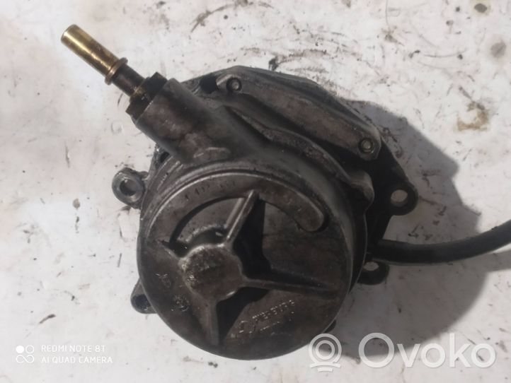 Opel Omega B2 Vacuum pump 24402638