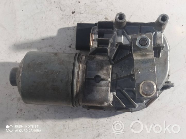 Audi A6 S6 C6 4F Etupyyhkimen vivusto ja moottori 4F1955119D