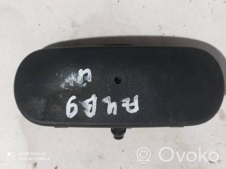 Audi A4 S4 B9 Dysza spryskiwacza szyby przedniej / czołowej 8W0955988A