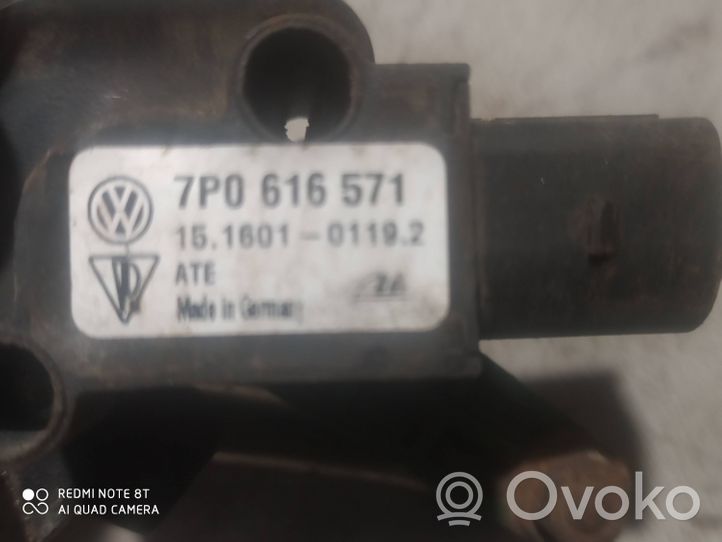 Volkswagen Touareg II Sensore di livello faro/fanale 7P0616571