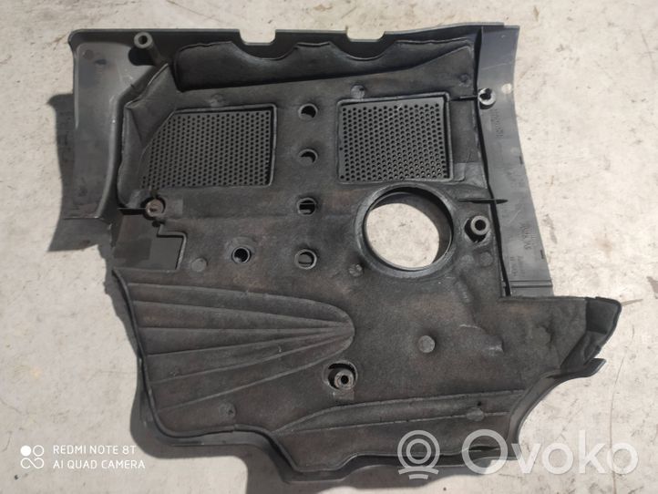 Audi A4 S4 B5 8D Variklio dangtis (apdaila) 058103724Q