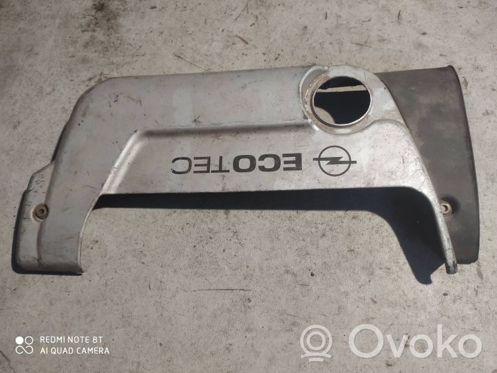 Opel Vectra B Osłona górna silnika 90529174