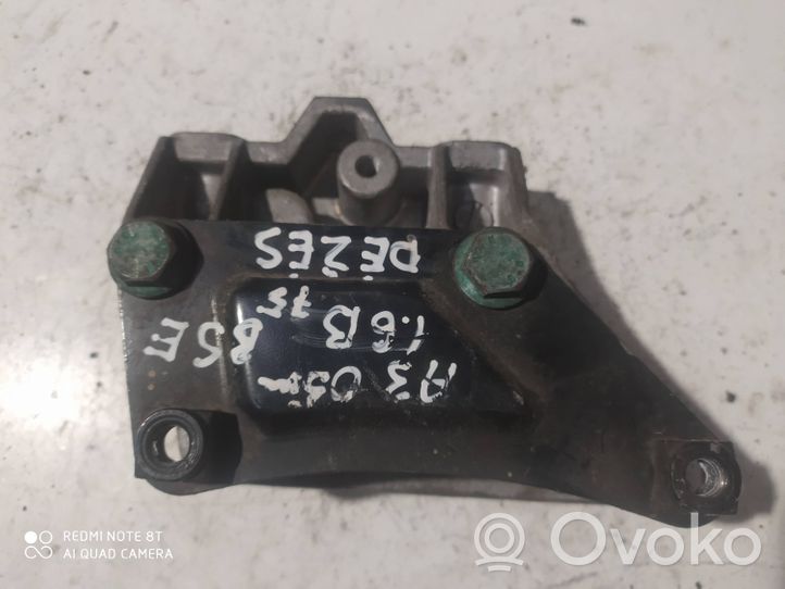 Audi A3 S3 A3 Sportback 8P Supporto di montaggio scatola del cambio 1K0199111E