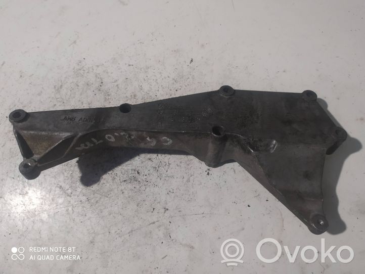 Audi A4 S4 B8 8K Supporto della valvola di raffreddamento EGR 03L131159