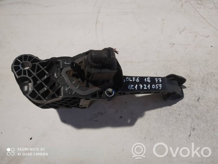 Volkswagen Golf VI Clutch pedal 1K1721059