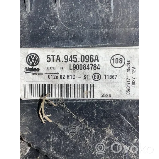 Volkswagen Touran III Galinis žibintas kėbule 5TA945096A