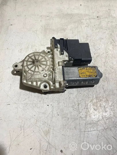 Volkswagen Bora Moteur de lève-vitre de porte arrière 1C0959811A