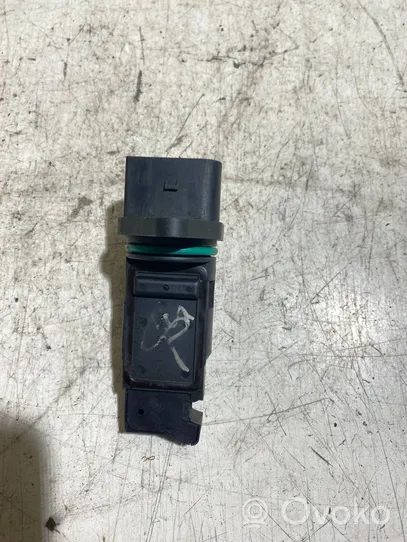 Volkswagen PASSAT B6 Mass air flow meter F00C2G2055