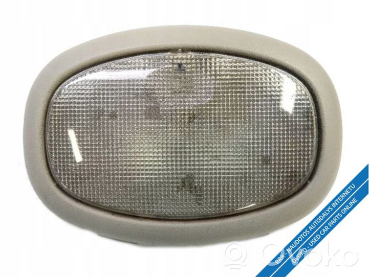 Dodge Caravan Lampka podsufitki tylna 822565