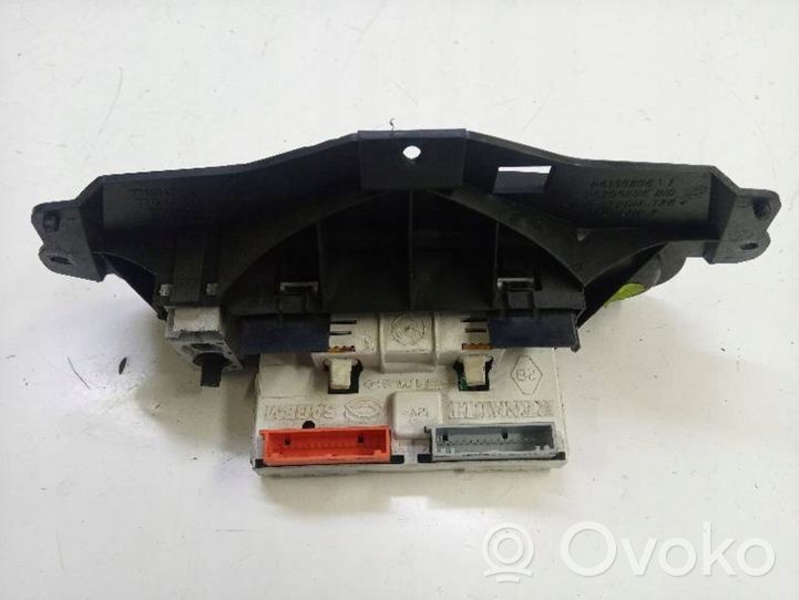 Renault Clio II Monitori/näyttö/pieni näyttö 21658217-8 A