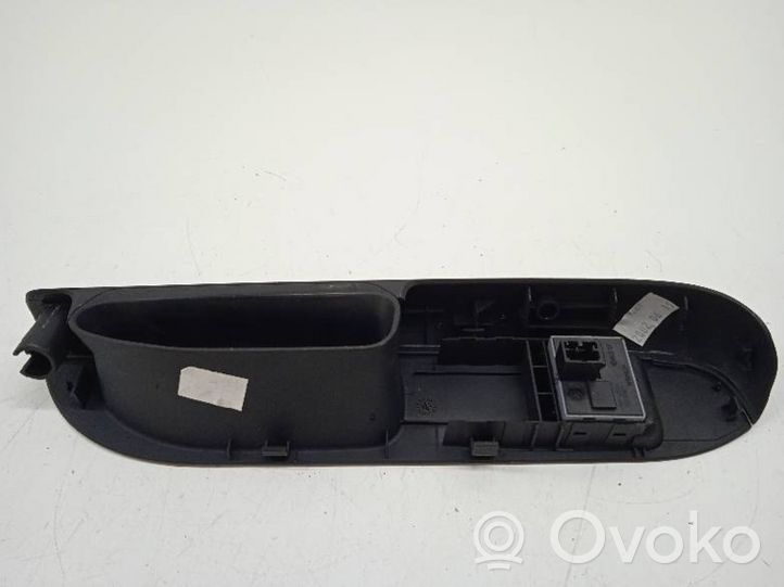 Volkswagen Polo IV 9N3 Interruttore prese d’aria laterali 6Q0959858