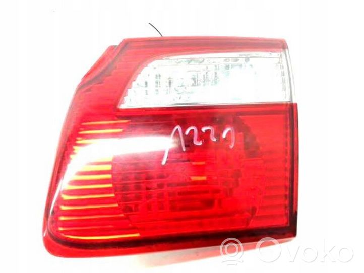 Mazda 626 Lampa tylna W KLAPĘ