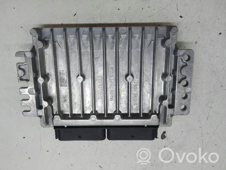 Volvo S40, V40 Moottorin ohjainlaite/moduuli P30644185