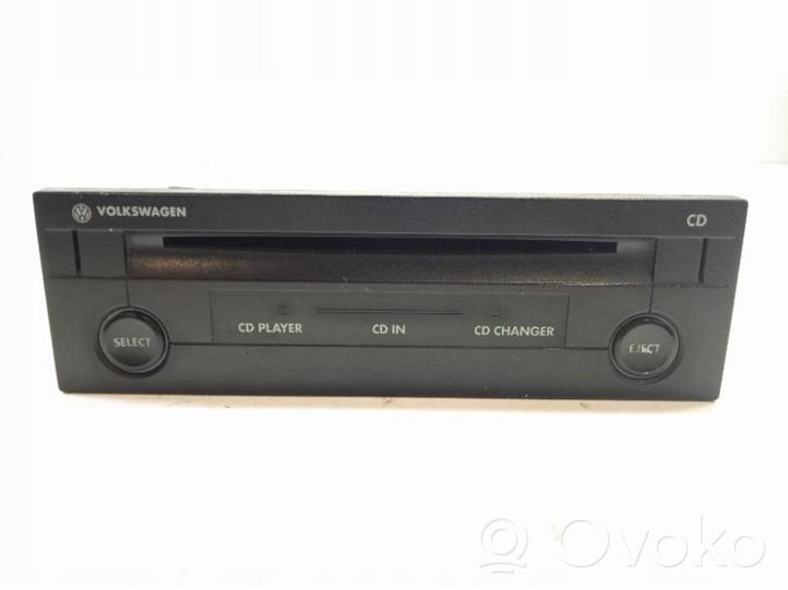 Volkswagen Jetta IV Panel / Radioodtwarzacz CD/DVD/GPS USA 2184090