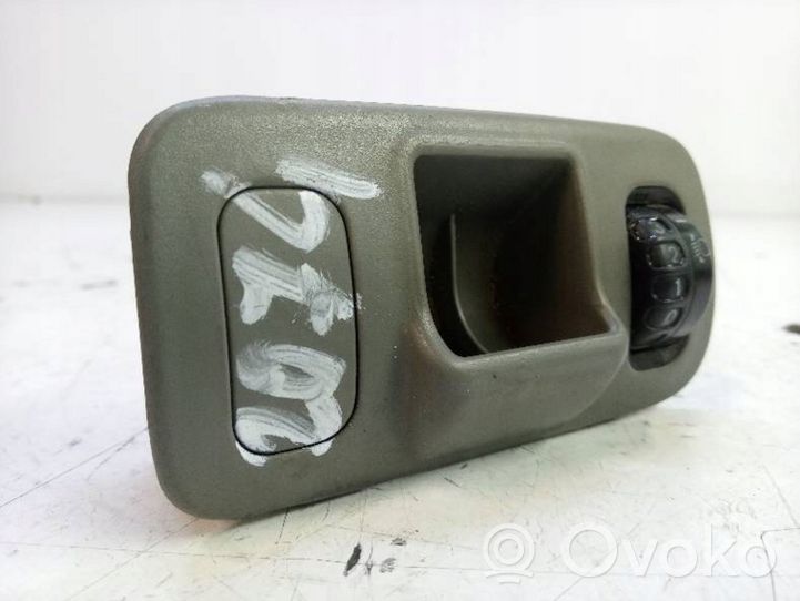 Toyota Yaris Light switch 