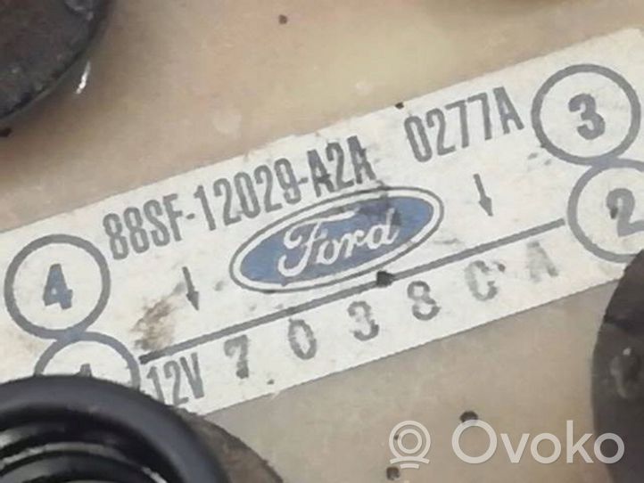 Ford Escort Bobine d'allumage haute tension 88SF12020A2A 