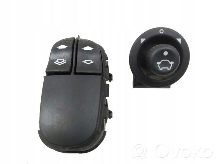 Ford Focus Stiklo kėbule (fortkės) jungtukas 98AG14529AC 93BG178676BA